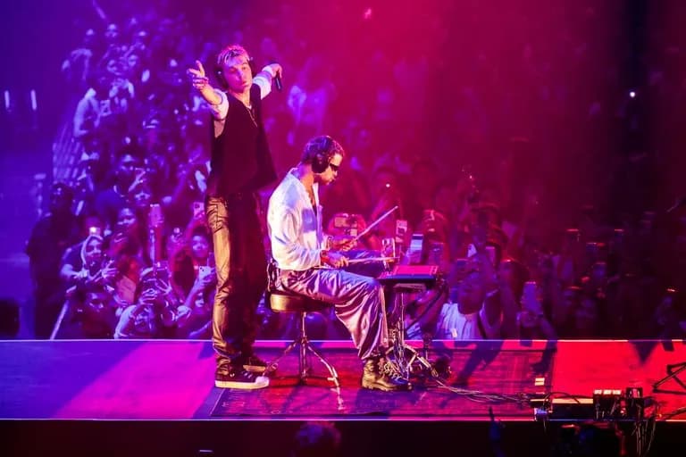 LANY Siap Konser di Jakarta Lewat Soft World Tour 2026