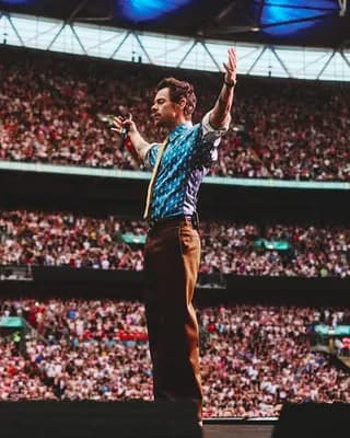 Konser Wembley Berlangsung di Bawah Terik Suhu Tinggi