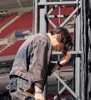 Jeon Jungkook BTS Tampil Memukau di Soundcheck Madrid ARIRANG World Tour 2026